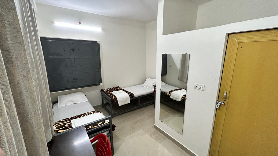 Others 4, Happy Homestay, Kaushambi