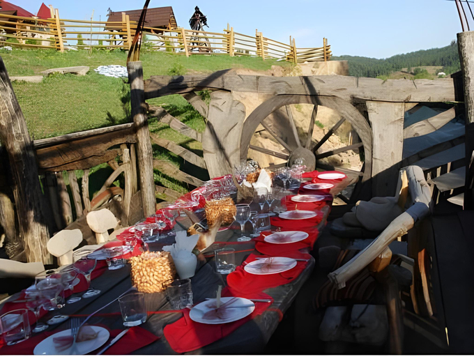Food & Drinks 4, Stara Pravda Hotel, Nadvirnians'kyi