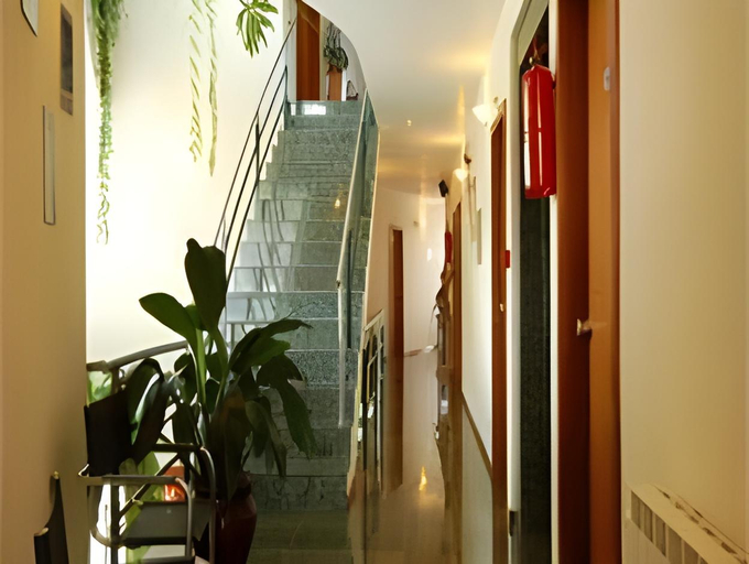 Others 4, Hotel O Cortico, Sever do Vouga