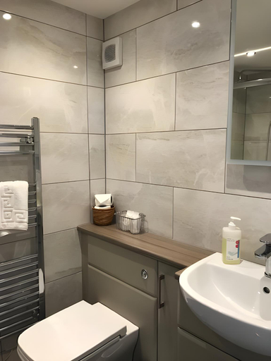 Bathroom 2, Old Manse Hotel, North Yorkshire