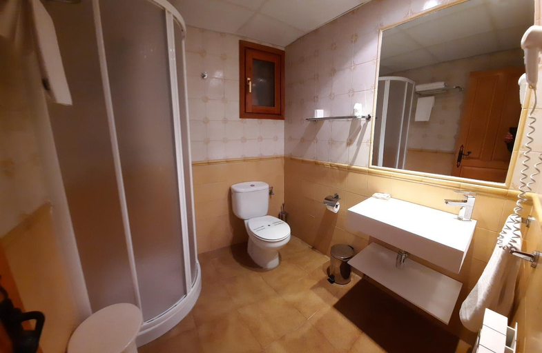 Bathroom 2, Hotel Casa Escolano, Huesca