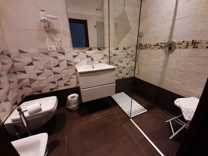 Bathroom 5