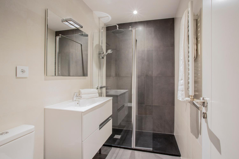 Bathroom, Slow Suites Augusto-NEW, Madrid