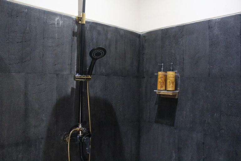 Bathroom 4