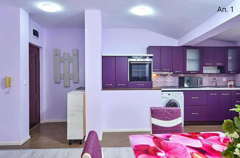 Others 5, Апартаменти Боряна, Pomorie