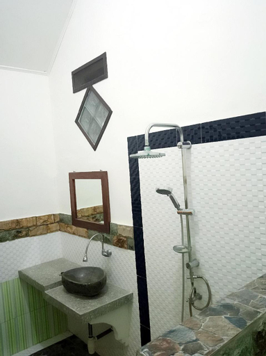 Bathroom 7