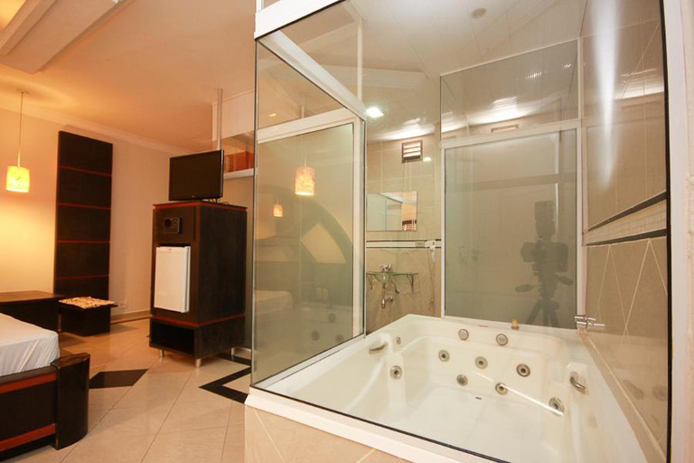 Bathroom 20