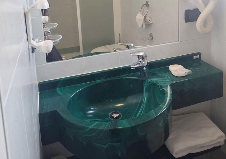 Bathroom 4, Hotel Riviera B&B, Rimini