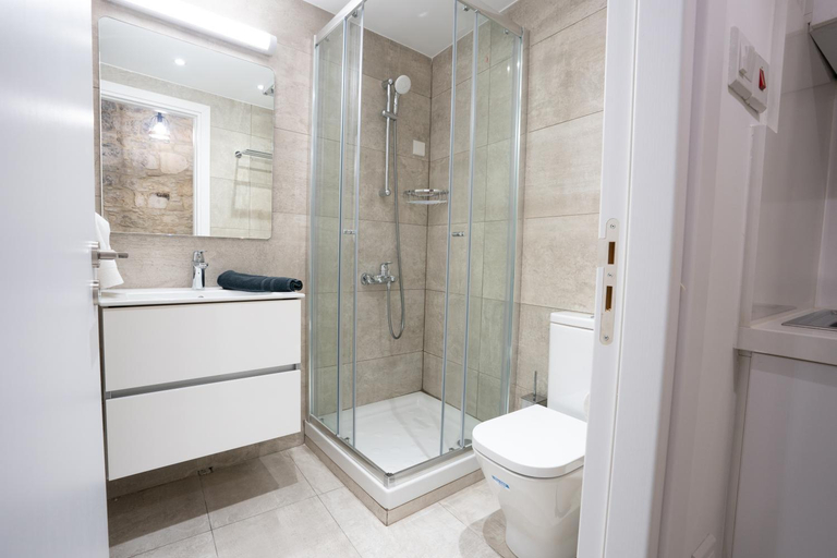 Shower 2, Eidyllio Luxury Suites Omodos
