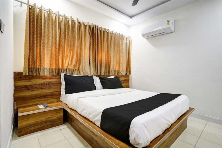 Bedroom 2, Goroomgo Apollo Vastrapur, Ahmadabad
