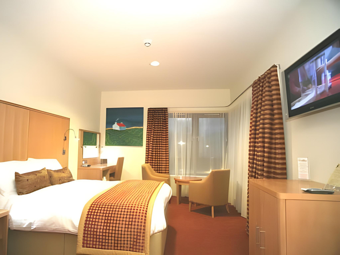 Bedroom 2, High Range Hotel, Highland