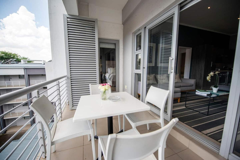 Balcony/terrace, Stays With DMWA, City of Johannesburg