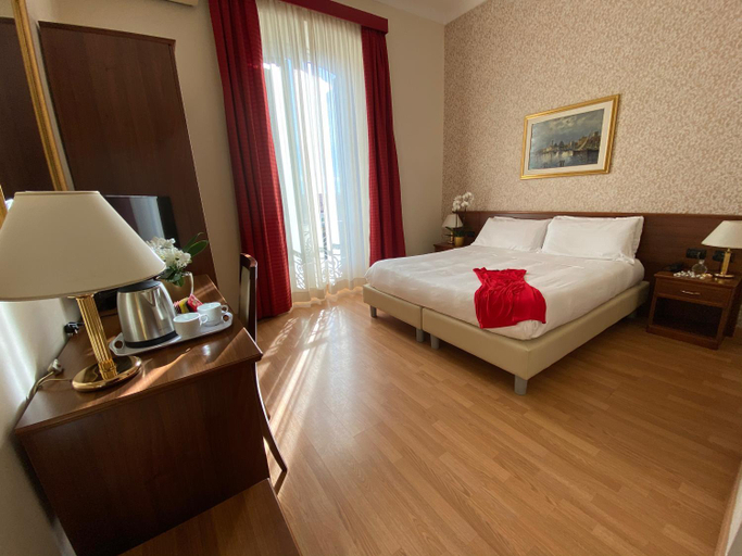 Bedroom 12