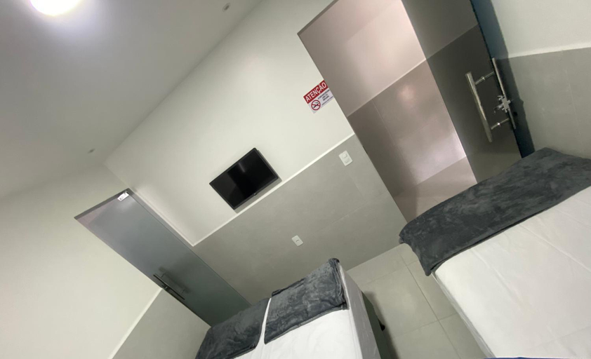 Others 5, Suite com banheiro privativo em Pousada recem construida,a 500mts do patio do forro, Caruaru