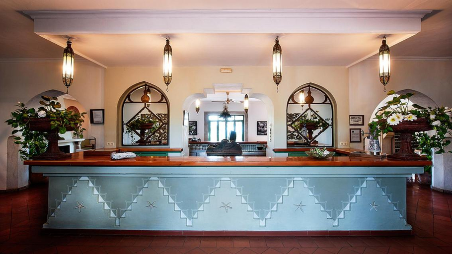 Public Area, Hurricane Beach Hotel, Cádiz