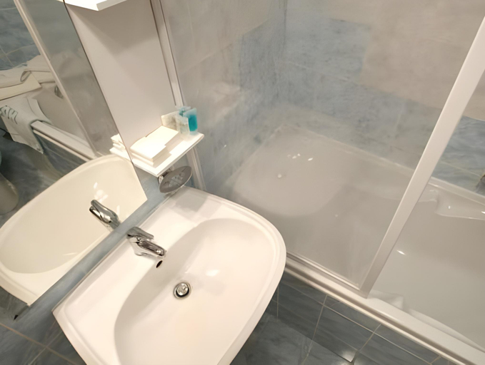 Bathroom 3, Hotel Olympia Ceska Lipa, Česká Lípa