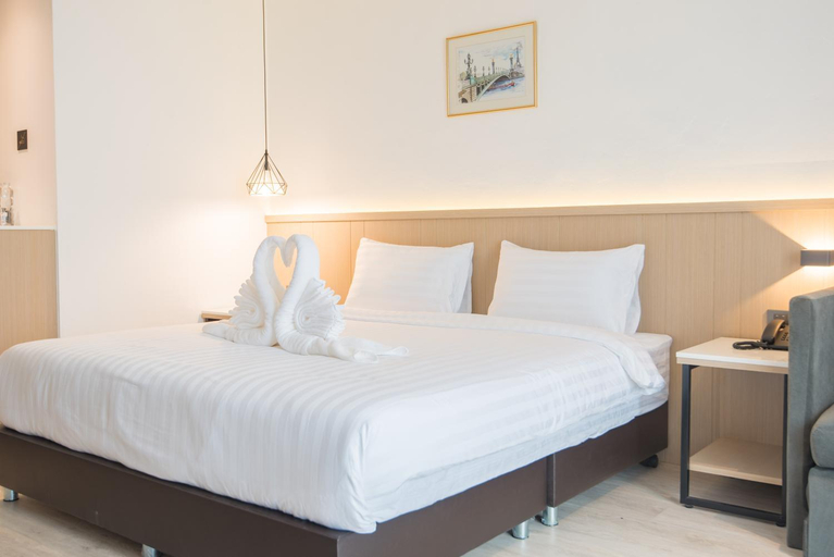 Bedroom 14