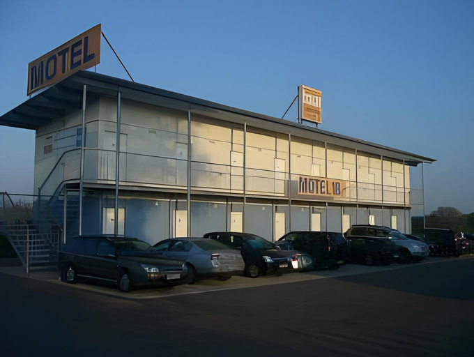Others 3, Tour-Motel, Mistelbach