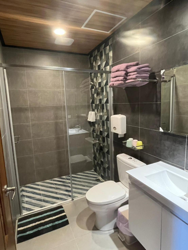 Shower 5, Hermes B&B, Pingtung