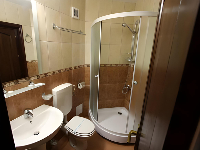 Bathroom 4, Hotel Crisalpin, Brasov