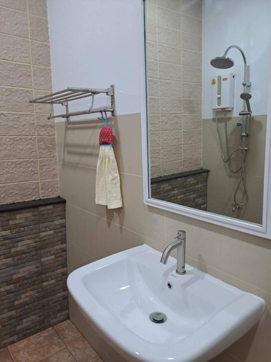 Bathroom 4