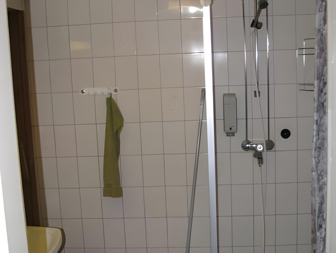 Bathroom 5, Holiday Village Nuorgamin Lomakeskus, Lapland
