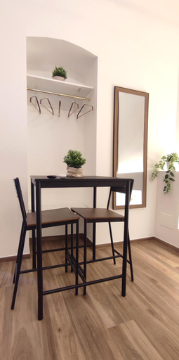 Others 4, Silvany House Bari, Bari