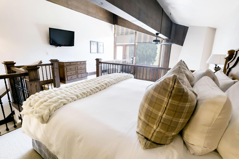 Bedroom 1, Sultan Studio Loft, Summit