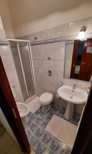 Bathroom 3, Costa Gaia Rooms, Trapani