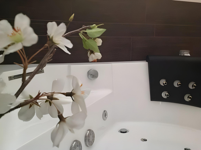 Bathroom 4, Hotel Restaurant FIDI, Bruck an der Leitha