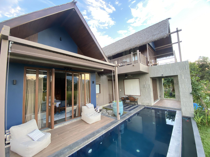 Swimming Pool 11