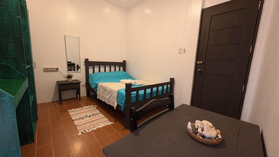 Bedroom 3, FreeDive Inn, Puerto Galera