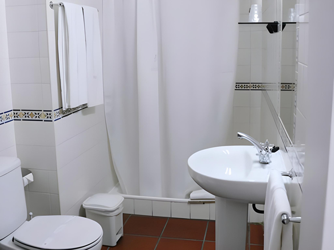 Bathroom 4, Santa Comba Hotel, Moura