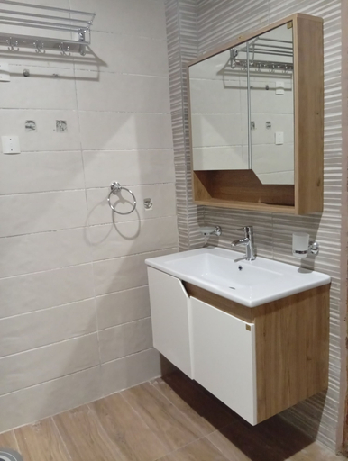 Bathroom 2, Hotel Noahgarden 3, Cotonou
