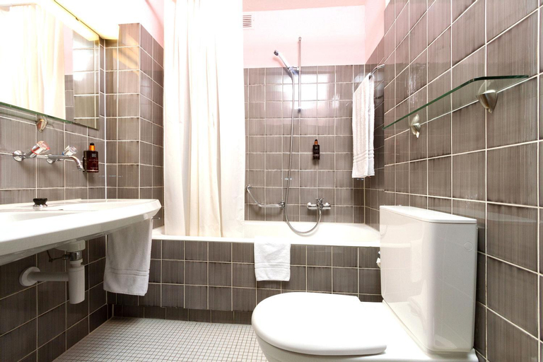 Bathroom 24