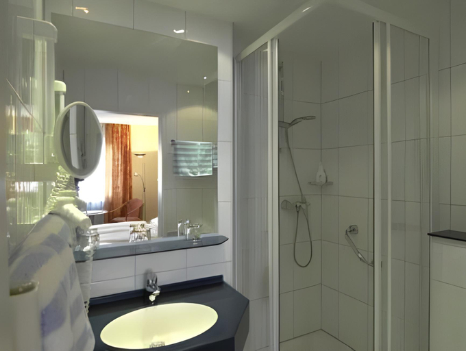 Bathroom 4, Hotel Pflieger - Superior, Stuttgart