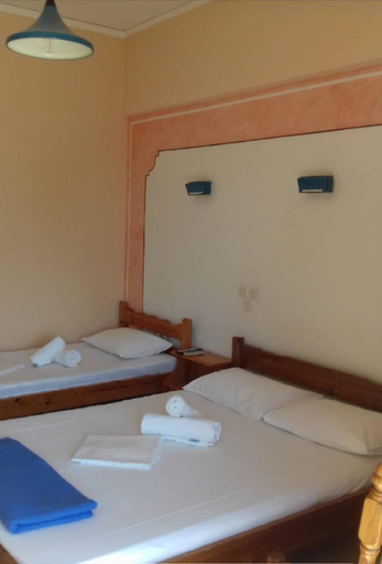 Bedroom 3, Hotel Ionio, West Greece