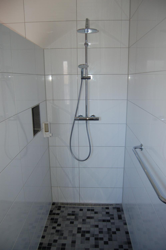 Bathroom 4, Hotel-restaurant Ammertmann, Borken