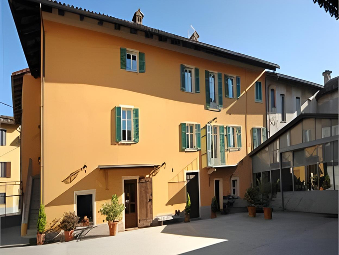 Others 5, B&B Fior Di Farine, Cuneo