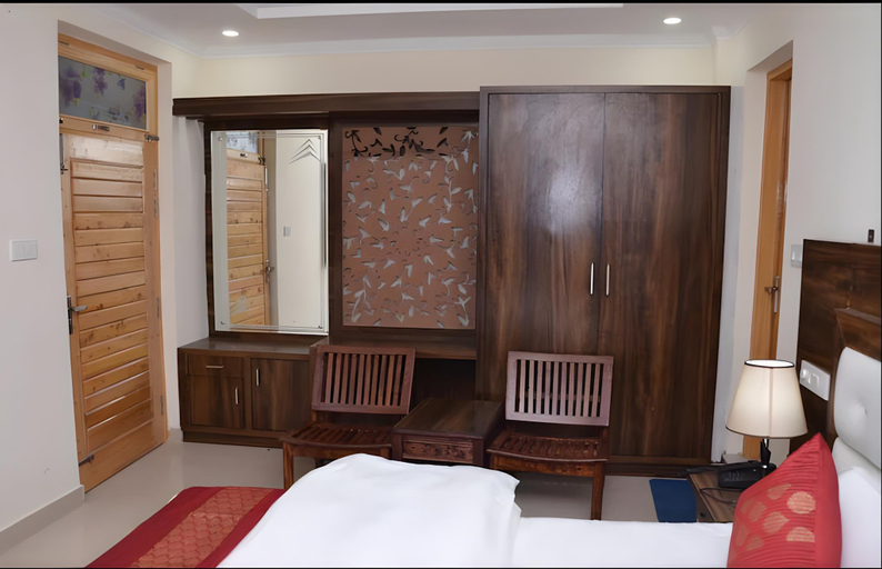 Bedroom 5, The Eden, Kangra