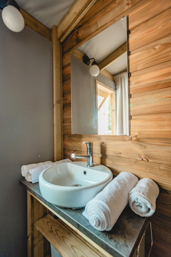 Bathroom, Les Maritimes, Landes