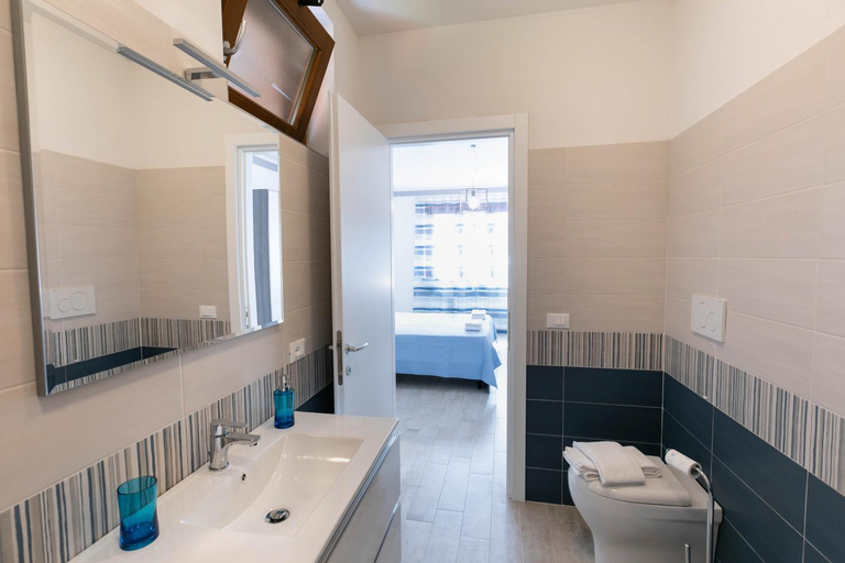 Bathroom 3, Le Rime, Arezzo