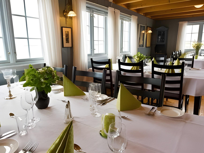 Food & Drinks 4, Haholmen - by Classic Norway Hotels, Averøy