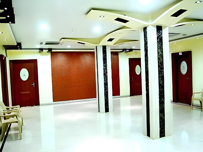 Others 4, Hotel Kusum, Durg