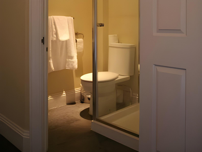 Bathroom 3, Gillygate Guest House, York
