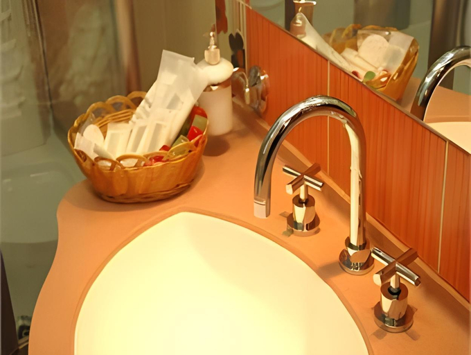 Bathroom 5, Garni Hotel Royal Crown, Subotica