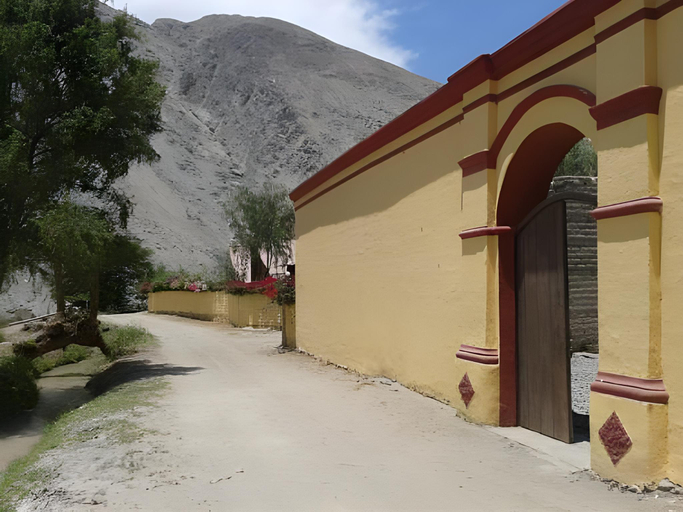 Exterior view 5, La Confianza Hotel, Cañete