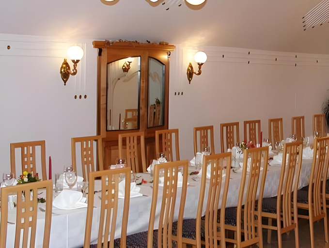 Food & Drinks 4, Der Winzerhof, Mödling