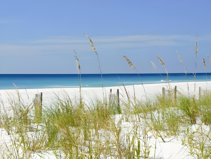 Beach 4, The Summit Condominiums, Bay