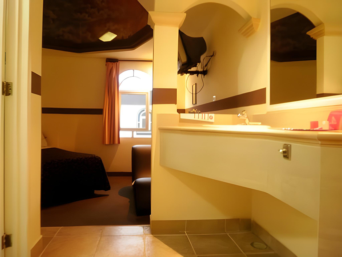 Bathroom 2, Hotel Express Alejandria, Coatepec